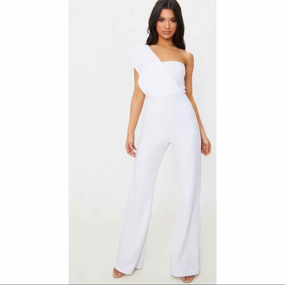 White Drape One Shoulder Jumpsuit 😍